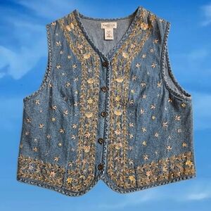 Van Heusen Embroidered Vest. M.